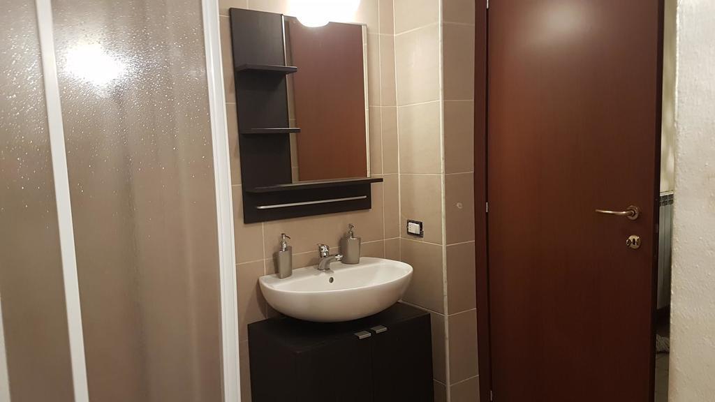 Saint Martin'S House Apartment Vigevano Bagian luar foto
